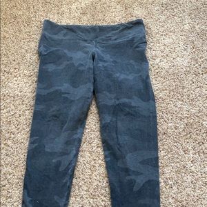 Aritzia camo leggings